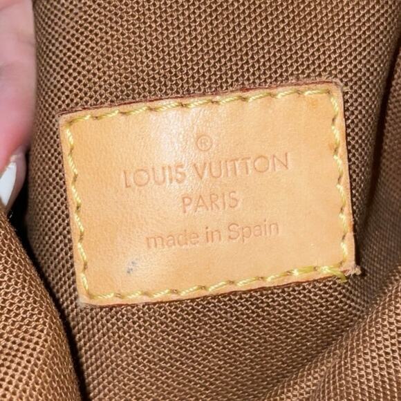 Louis Vuitton Odeon Monogram Leather Crossbody Bag Purse - Picture 4 of 7